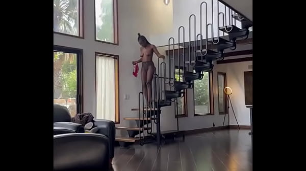 Dark Chocolate Almost Ate It Off The Stairs With Her Shirt Off #titties #ebony #Tall #Runway #Modelvibes #Highheels #Ke …