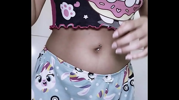 Exclusivo! Video de novinha Brunna Hot vazou na web enquanto tomava aquele banho, confiou no ficante e teve o video vazado e agora já era ficou famosinha