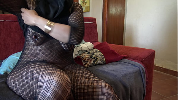 Real Arab Muslim Mommy Has A Female Orgasm Live On Facetime