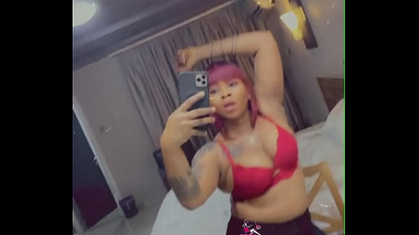 Sexy BBW Hangout Shot