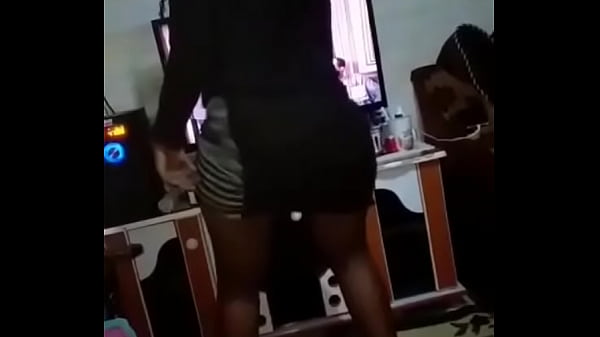 girl twerking