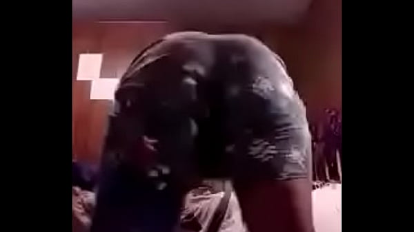 Young black thick ebony twerking…