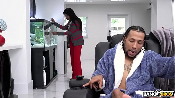 BANGBROS – Aidra Fox’s Interracial Fuck Scene on Monsters of Cock